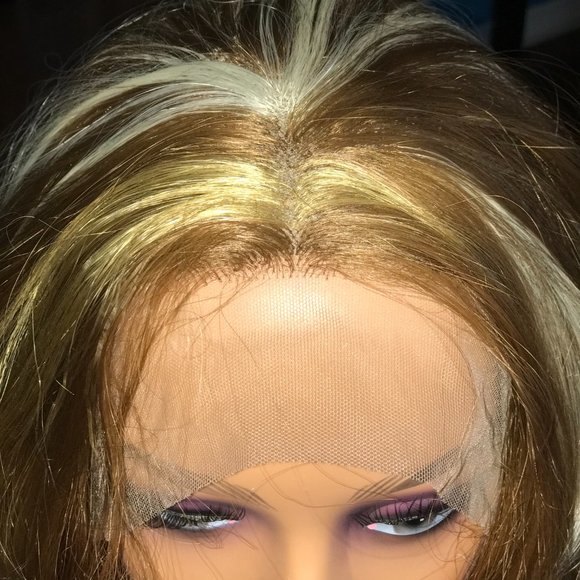Beautiful Lace Front Wig, Light Brown/Blonde Mix, long 26 inches - Picture 4 of 10